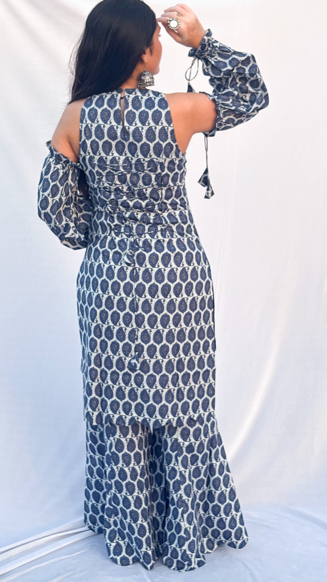 Blue Ethnic Bagh Print Cold-Shoulder Pure Cotton halterneck Corset Kurti Set With Scarf